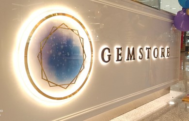 Gemstore logo uz mebelem Ceros.lv
